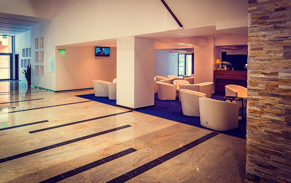 Perla Hotel 斯兰默多瓦 外观 照片
